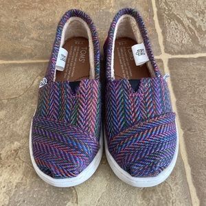Toms Youth lined shoes size 13